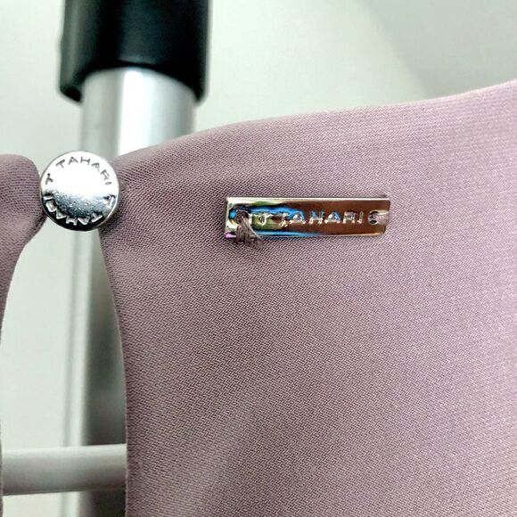 T‎ TAHARI Lilac/Mauve Front Pleat Sleeveless Blouse/ Sz M - Picture 4 of 6